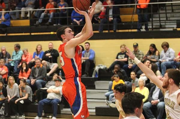 Aaron Reed led the Marshals in their win over Murray with 18 points.