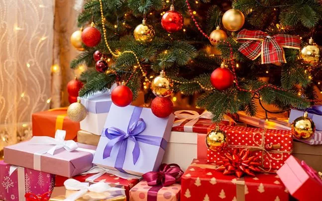 christmas-tree-gifts-pic-1