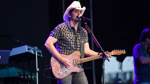 m_bradpaisleydrivein630_07132020-2