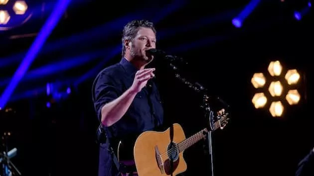 m_blakeshelton-1