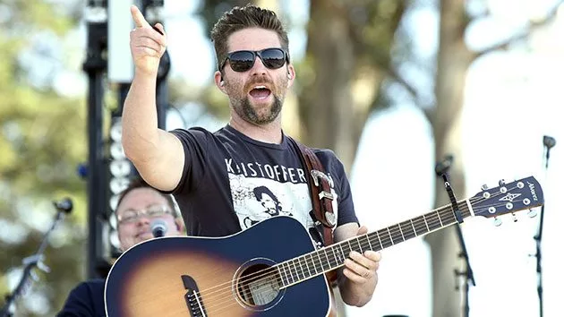 getty_joshturner_100101