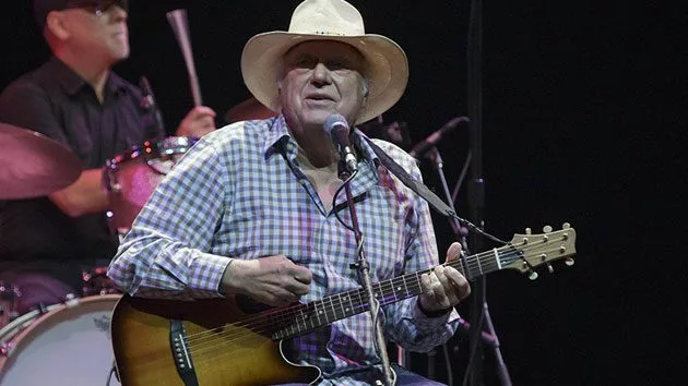 getty_jerryjeffwalker630_102620