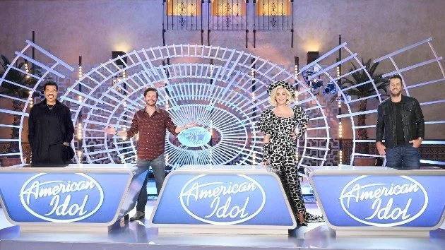 m_americanidol2021_111120