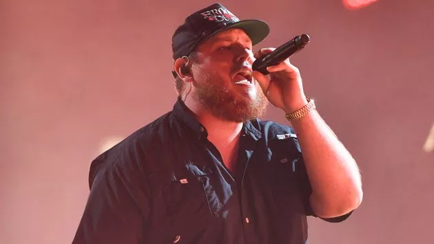 m_lukecombscmaawards_11162020