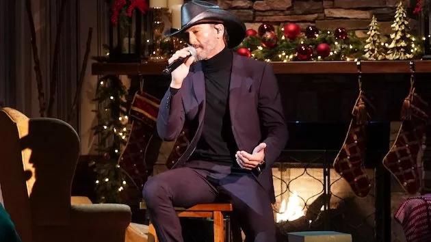 m_timmcgrawcmachristmas_12072020