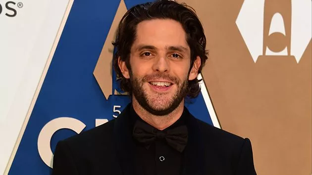 m_thomasrhettcmas_01112021
