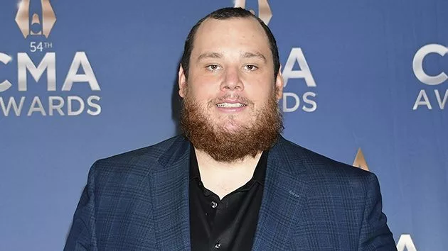 m_lukecombscmas_01112021-2