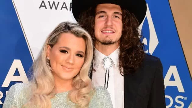 m_gabbybarrettcadefoehnercmacarpet012221