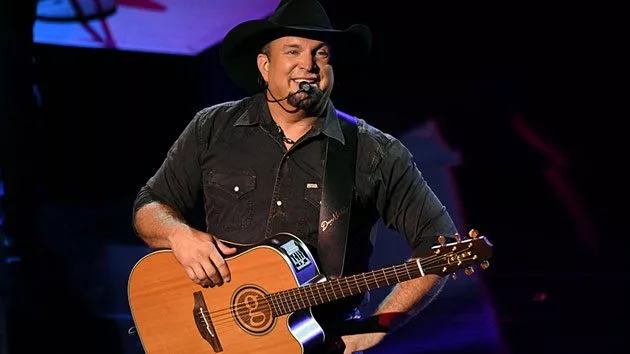 getty_garthbrooks_020921
