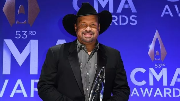 m_garthbrooks-3-2