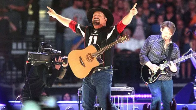 getty_garthbrooks_060221
