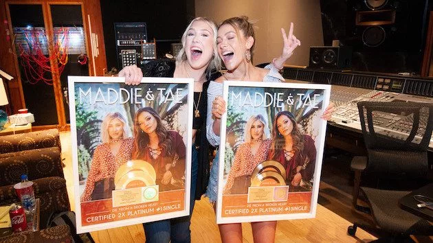 m_maddieandtae-william20hamilton
