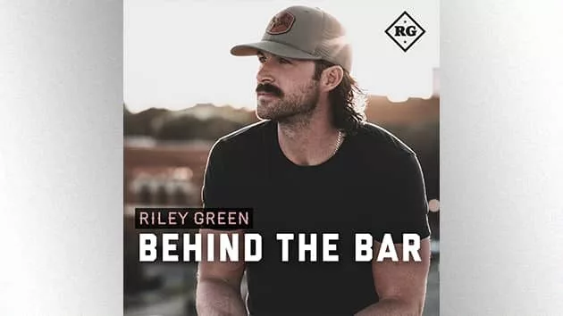 m_rileygreenbehindthebar_06282021