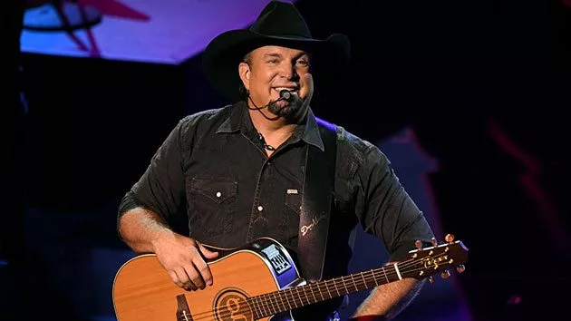 getty_garthbrooks_071221