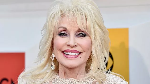 getty_dollyparton_080221