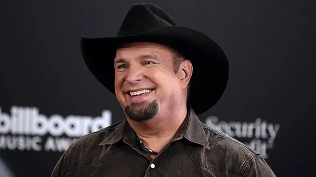 getty_garthbrooks_08032021