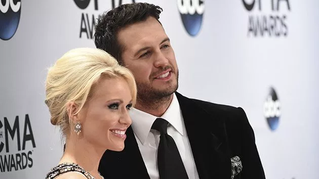 m_lukebryancaroline_08032021