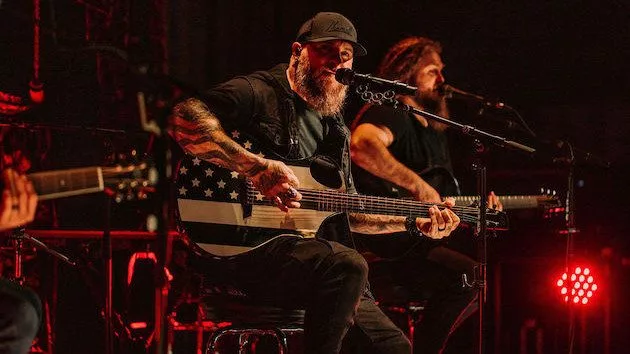 m_brantleygilbert-3