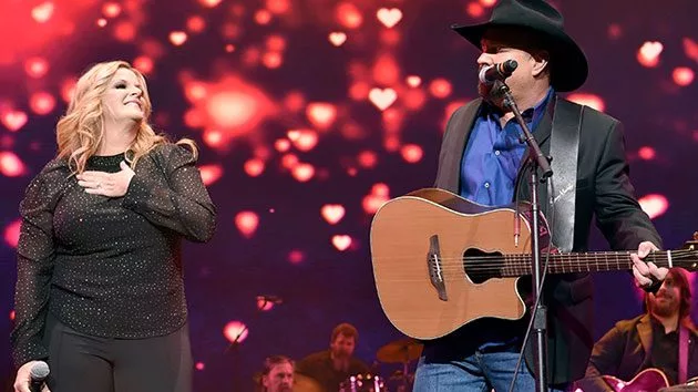 getty_trishayearwoodgarthbrooks_081821