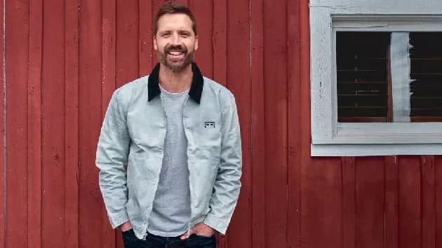 m_walkerhayesbyrobertchavers082721