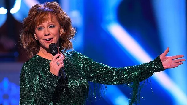 getty_rebamcentire_100621