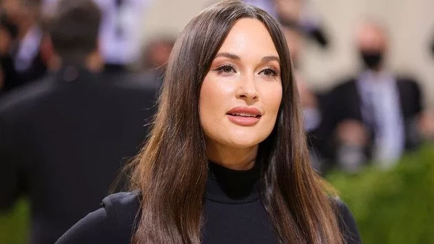 getty_kaceymusgraves_101321-1