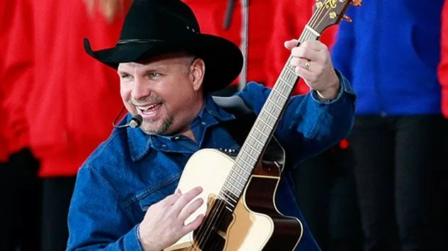 getty_garthbrooks_102521