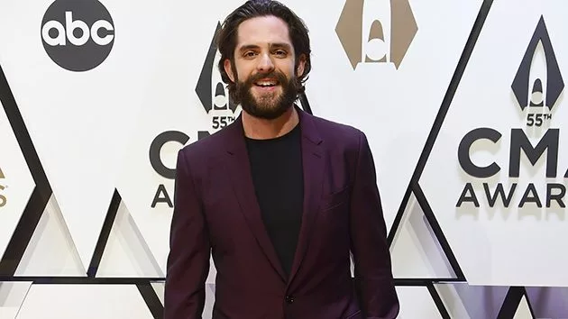 m_thomasrhettcmaawards_11292021