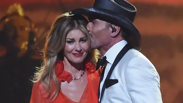 getty_faithhilltimmcgraw_120821