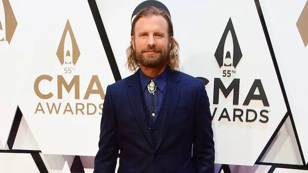 m_dierksbentley-12-2