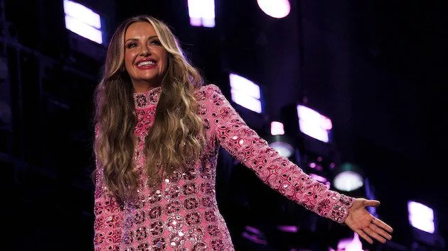 m_carlypearce-13