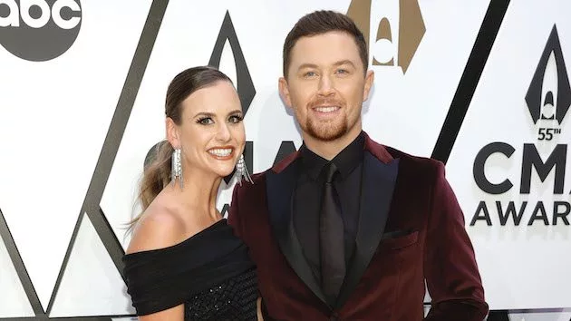 getty_scotty_mccreery_gabi_mccreery_10142022