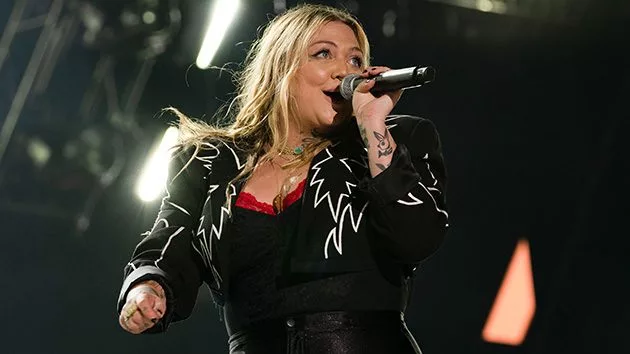 m_ellekingcmafest_10242022