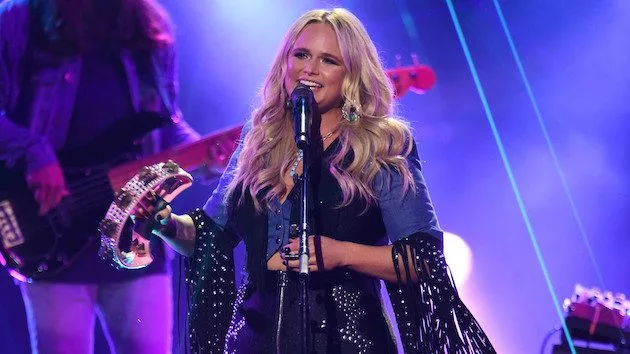 m_mirandalambert28129