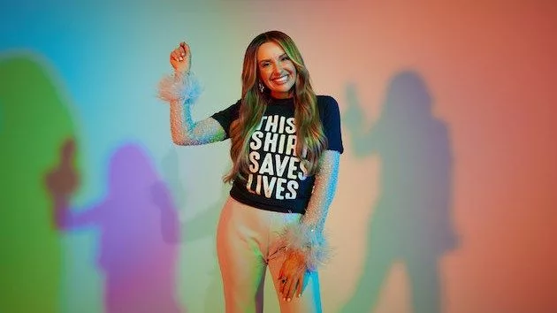 m_carlypearce_120522