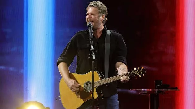 getty_blake_shelton_12082022