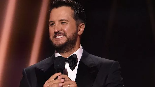 m_lukebryan28329