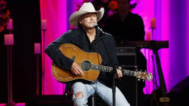 getty_alan_jackson_1216202228129