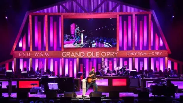 getty_oprybarnpink463467