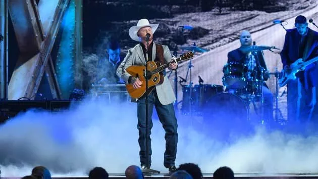 m_codyjohnsoncmaperf22383808