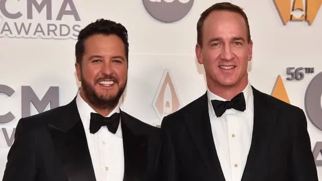 m_lukebryanpeytonmanningcmas22883070