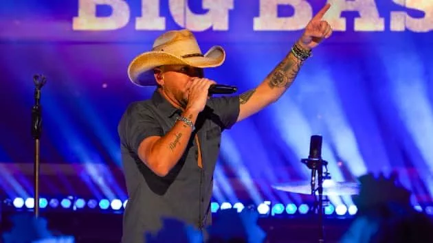 m_jasonaldeannyecbs350993