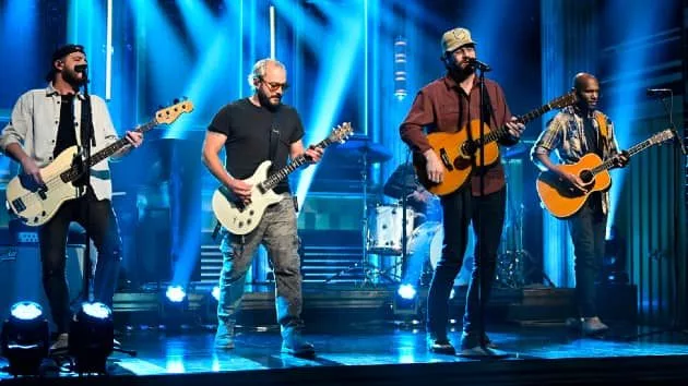 m_samhunttonightshowwithband612784