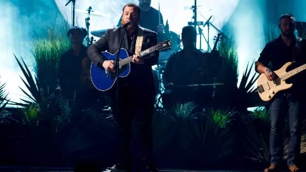 m_lukecombsgrammyscbs517619