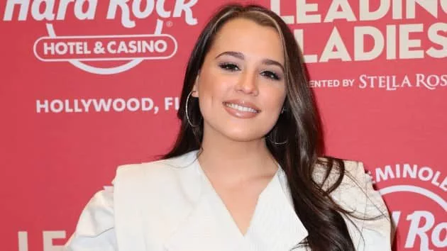 getty_gabbybarrett806828