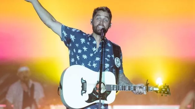 getty_brettyoungblueshirt681428