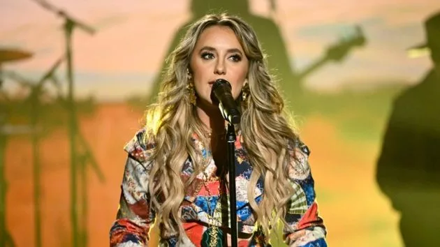 m_laineywilsonthetonightshowstarringjimmyfallonnbc177178