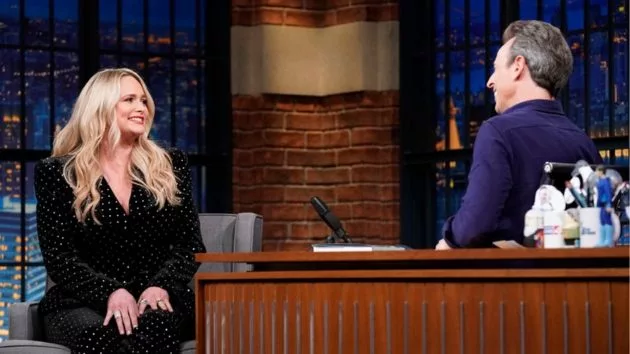 m_mirandalambertlatenightwithsethmyersnbc348085