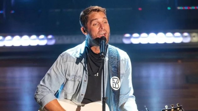 m_brettyoungjasonkempinstaffgetty_0616582