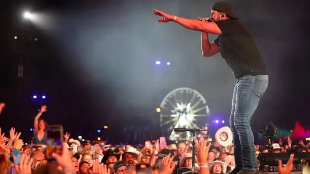 getty_lukebryanstagecoach98823